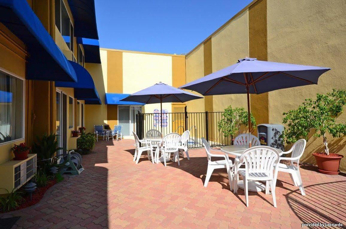 Best Western Canoga Park Motor Inn Los Ángeles Exterior foto